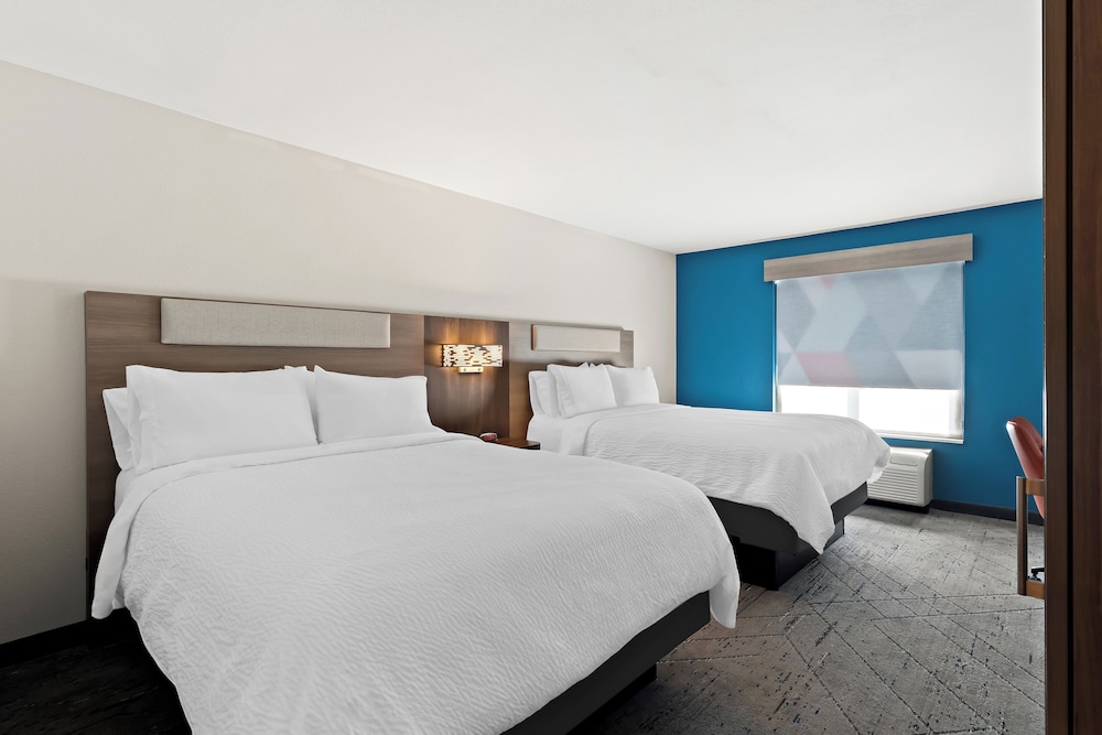 holiday inn express hotel and suites perry by ihg
