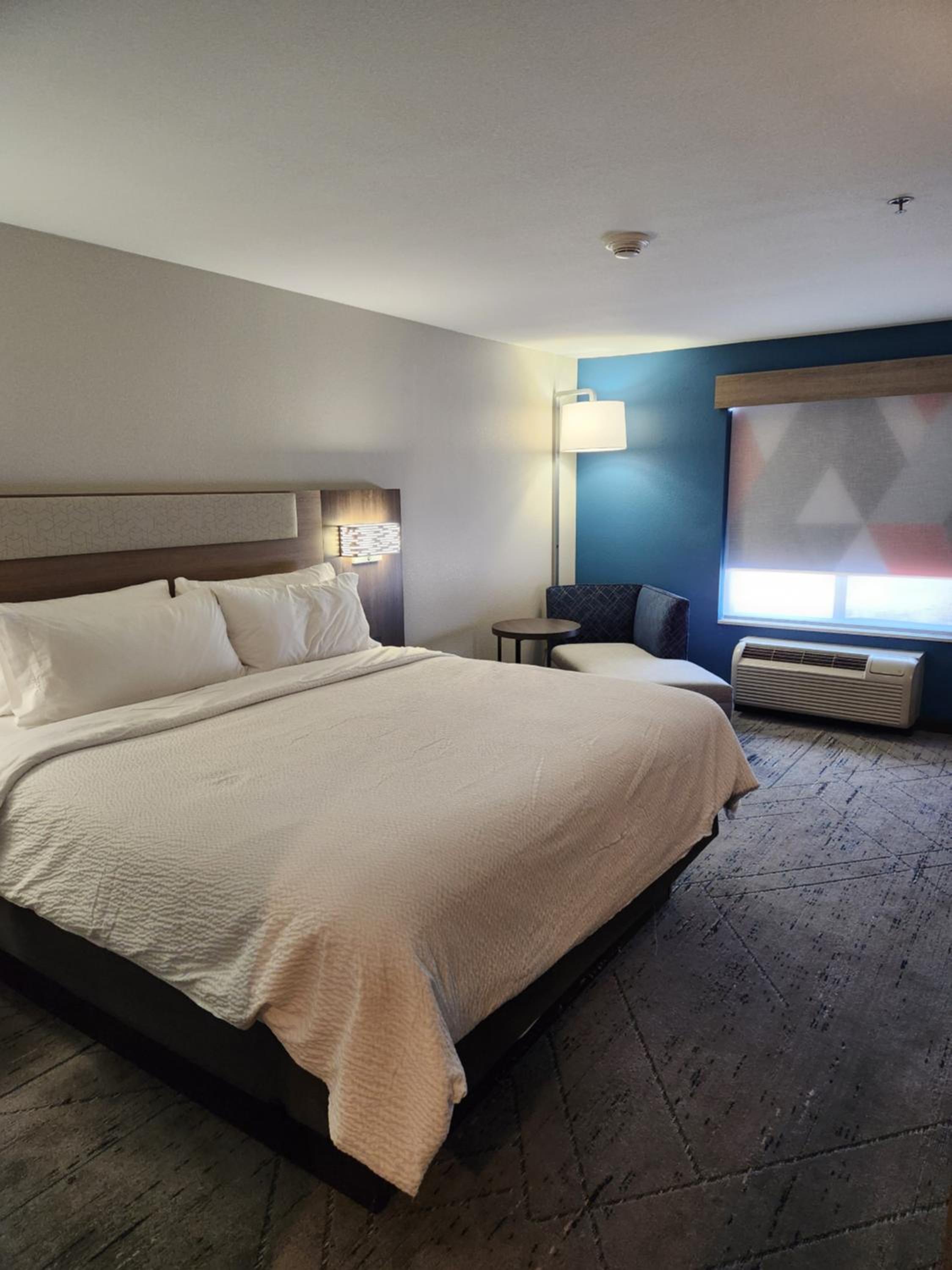holiday inn express hotel and suites perry by ihg