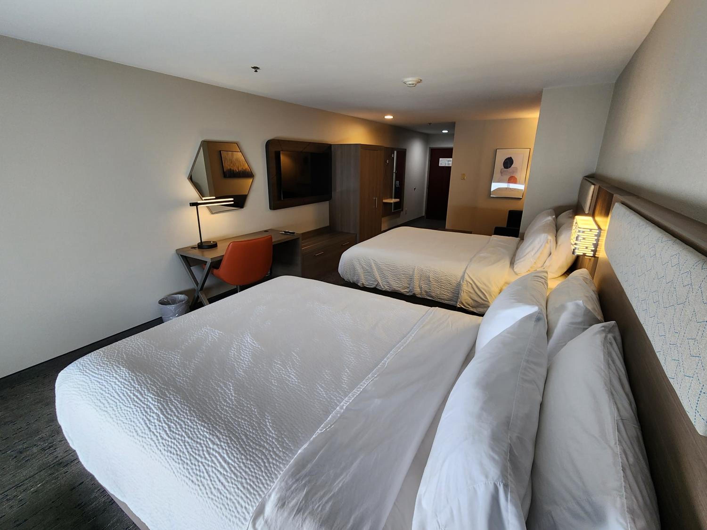 holiday inn express hotel and suites perry by ihg