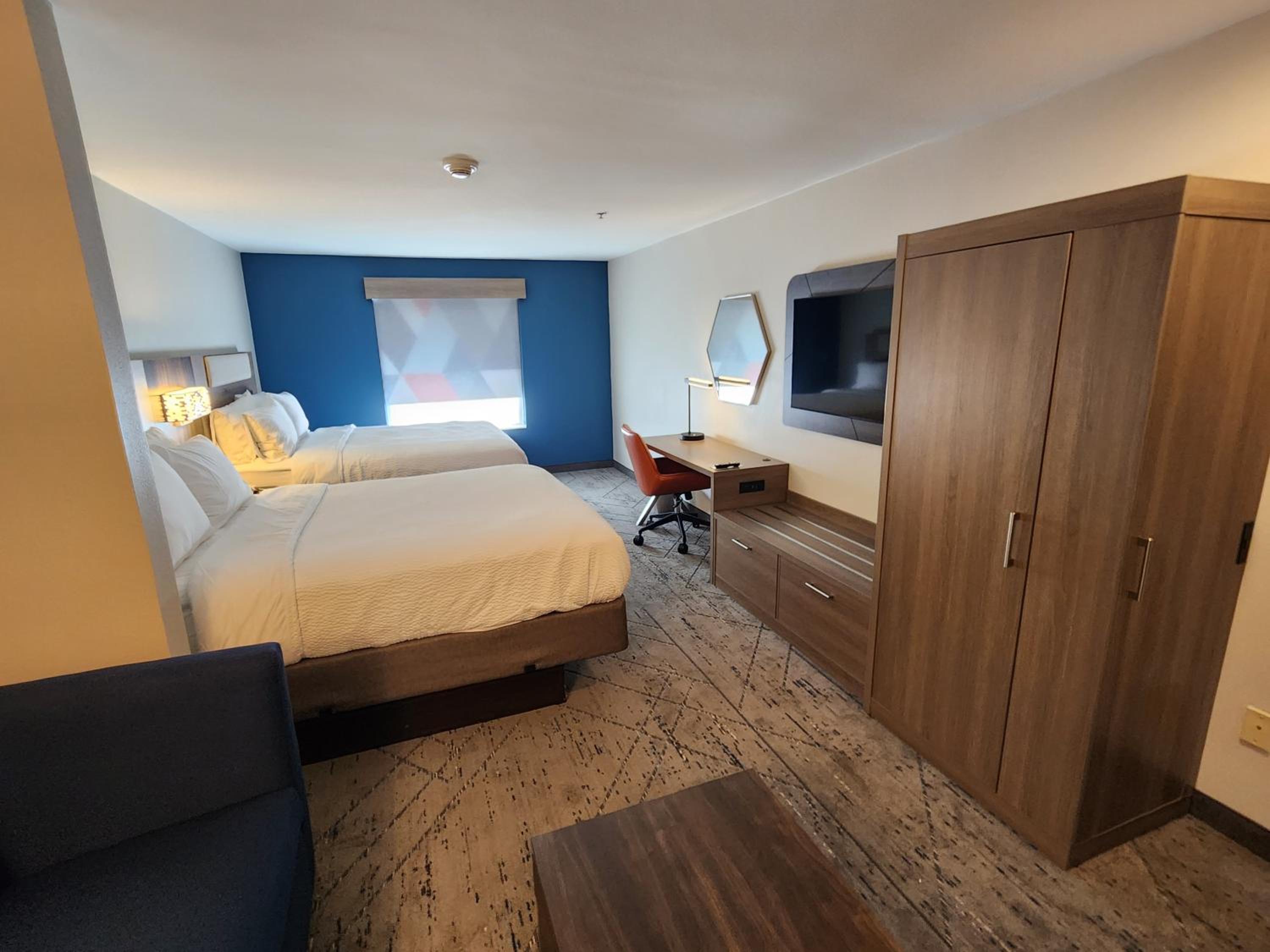 holiday inn express hotel and suites perry by ihg