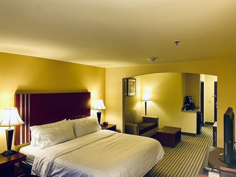 holiday inn express hotel and suites perry by ihg