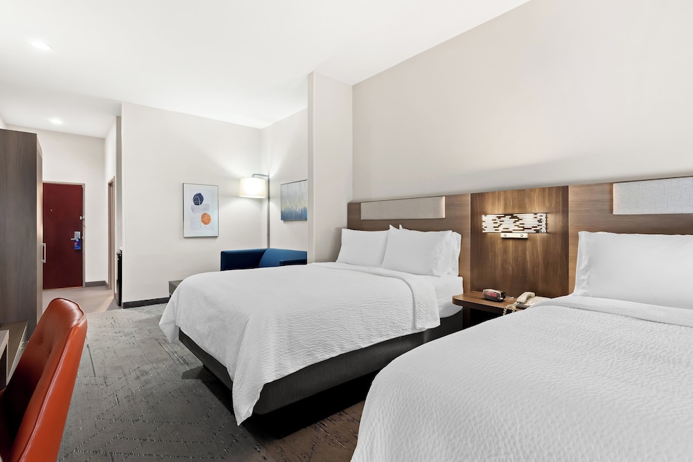 holiday inn express hotel and suites perry by ihg