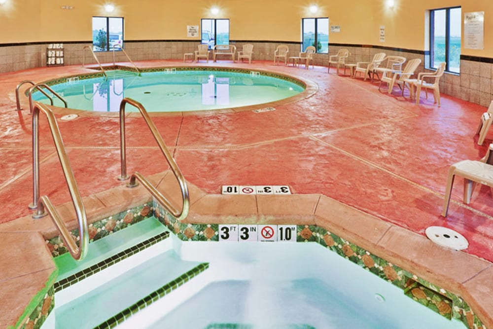 holiday inn express hotel and suites perry by ihg