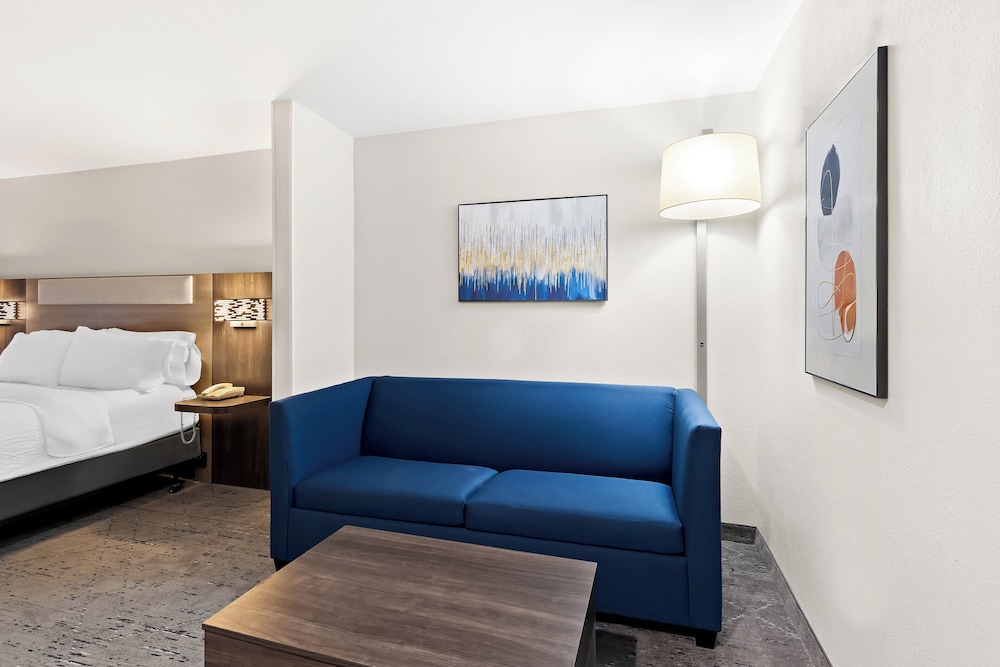 holiday inn express hotel and suites perry by ihg