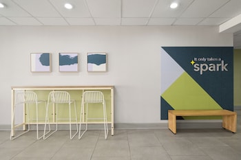 spark by hilton florence north i 95 sc