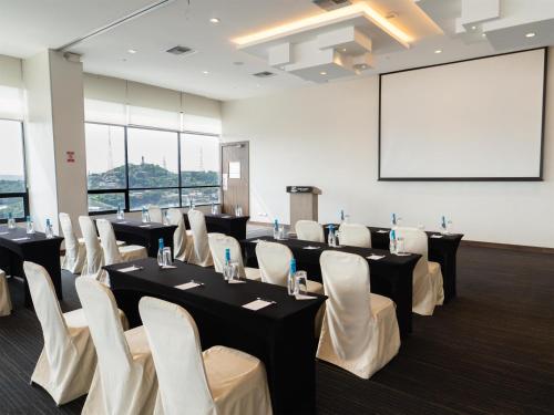 doubletree by hilton guayaquil