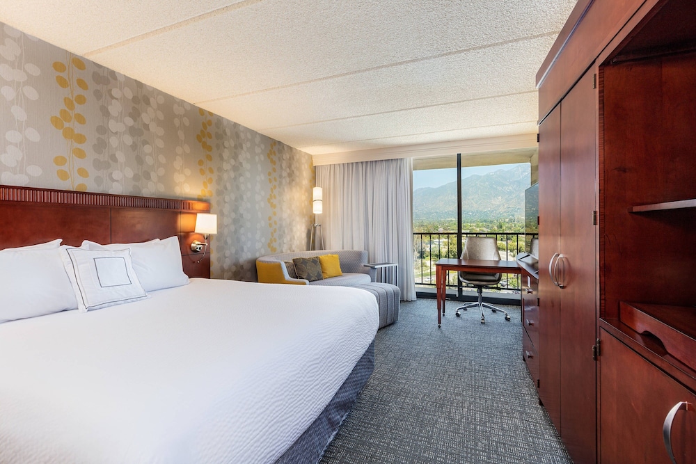 Courtyard By Marriott Los Angeles Pasadena/Monrovia,El Monte>>Arcadia,3 star
