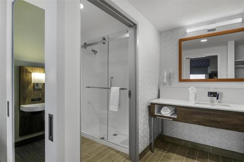 hampton inn and suites by hilton decatur