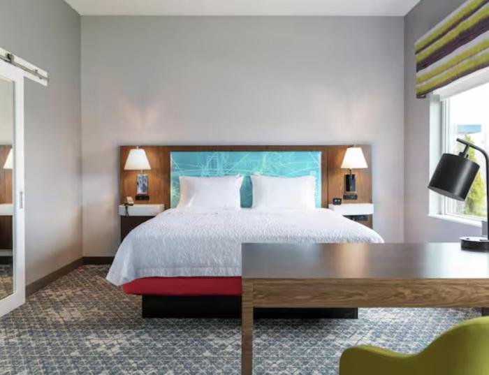 hampton inn and suites by hilton north haven