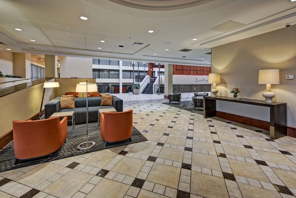 hilton knoxville airport