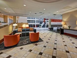 hilton knoxville airport
