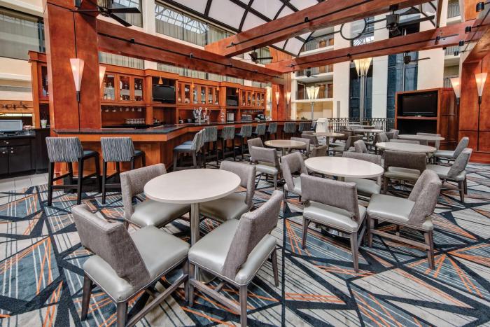 hilton knoxville airport