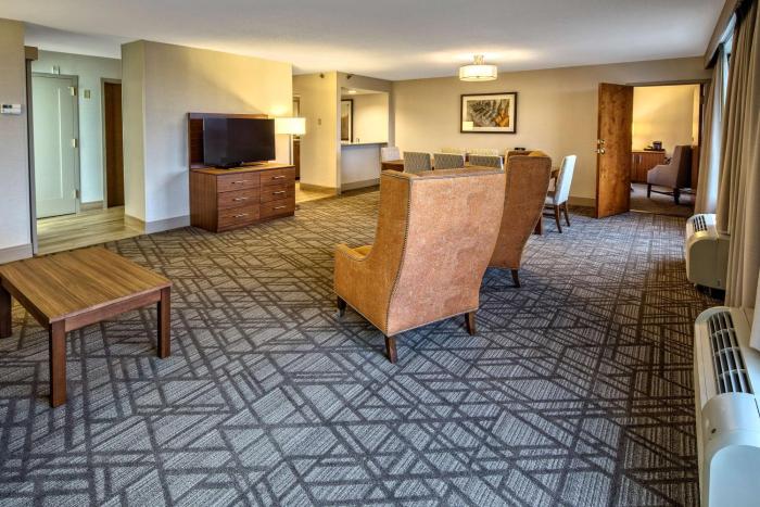 hilton knoxville airport