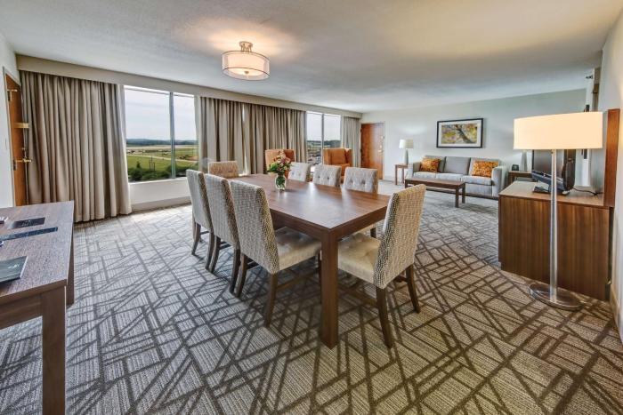 hilton knoxville airport