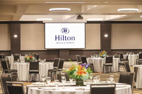 hilton knoxville airport