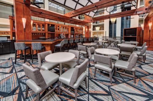 hilton knoxville airport