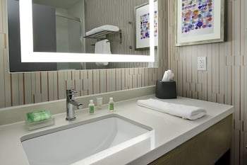 holiday inn hattiesburg north by ihg