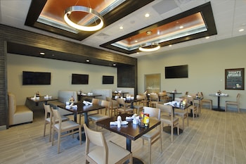 holiday inn hattiesburg north by ihg