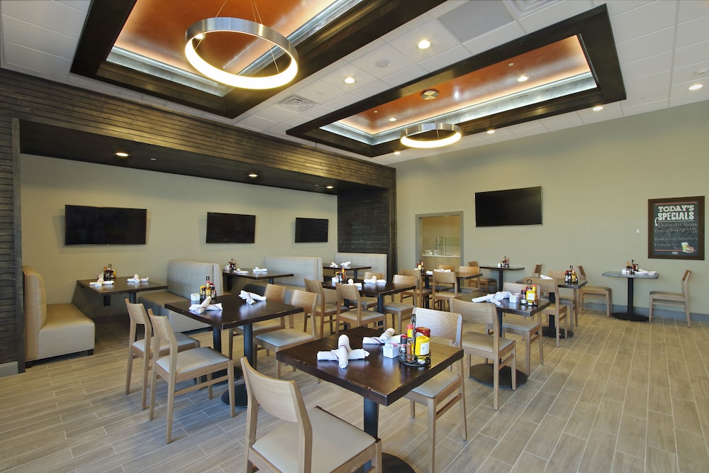 holiday inn hattiesburg north by ihg