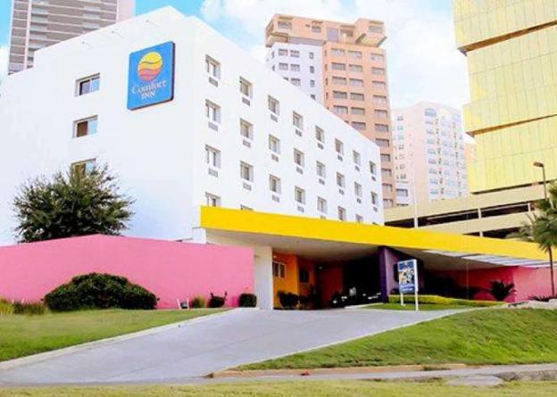 comfort inn monterrey valle