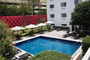 comfort inn monterrey valle