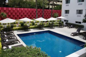 comfort inn monterrey valle