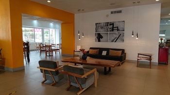 comfort inn monterrey valle
