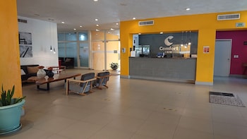 comfort inn monterrey valle
