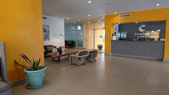 comfort inn monterrey valle