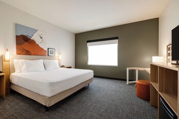 spark by hilton las vegas airport