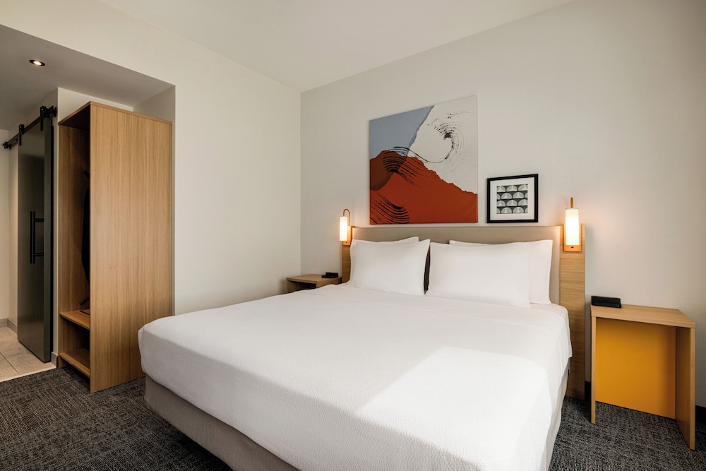 spark by hilton las vegas airport