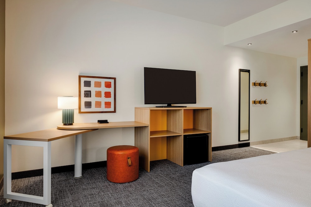 spark by hilton las vegas airport