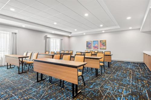 hampton inn and suites intercourse pa