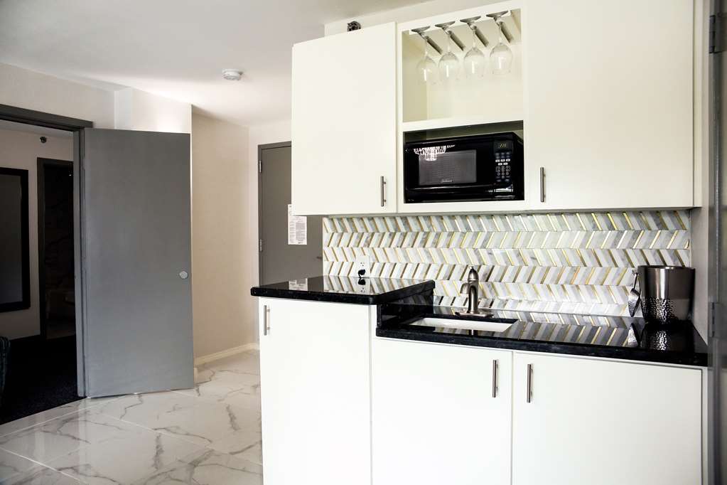 radisson hotel mcallen airport