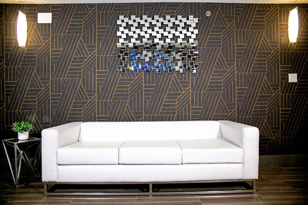 radisson hotel mcallen airport