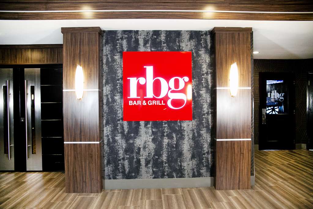 radisson hotel mcallen airport