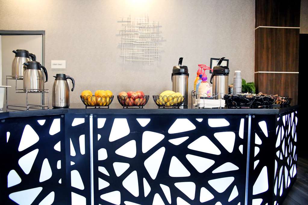 radisson hotel mcallen airport