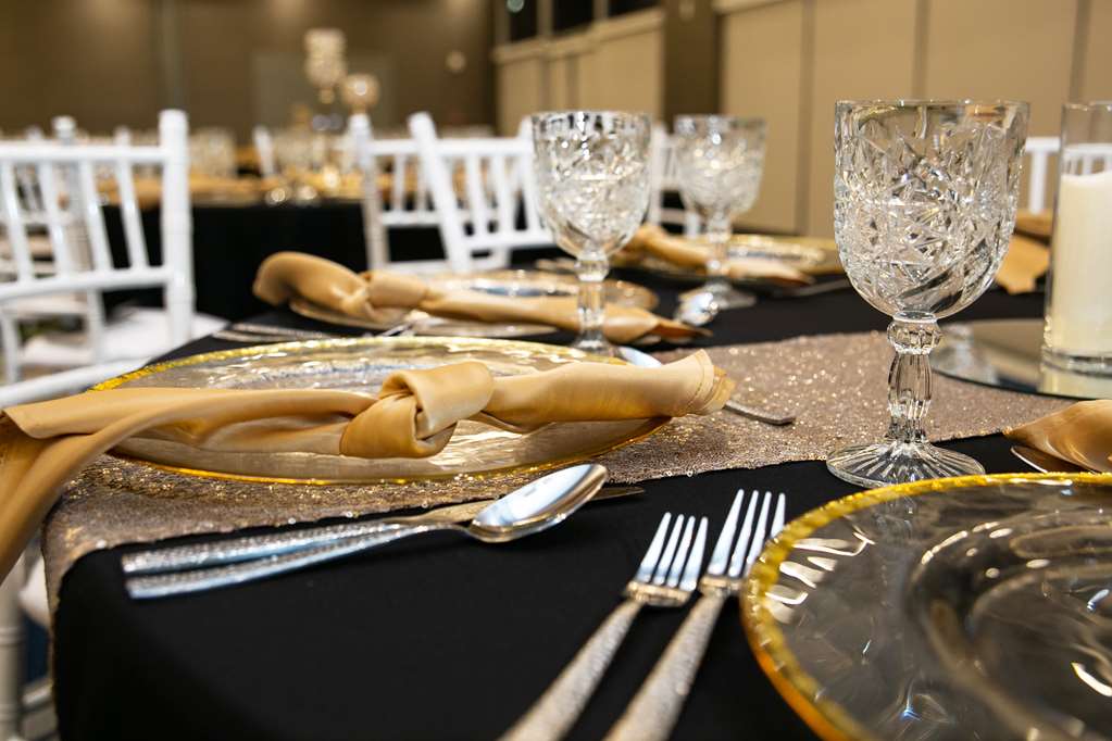 radisson hotel mcallen airport