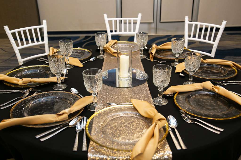 radisson hotel mcallen airport