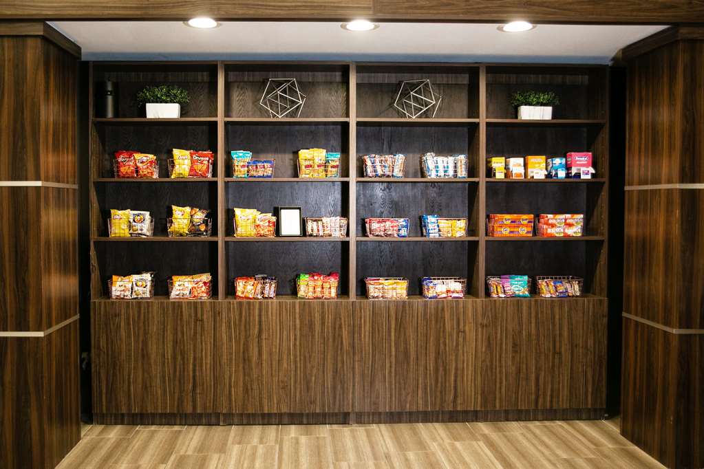 radisson hotel mcallen airport