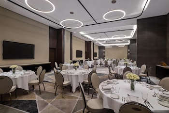 doubletree by hilton madinah gate