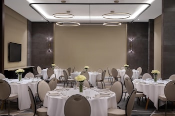 doubletree by hilton madinah gate
