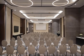 doubletree by hilton madinah gate