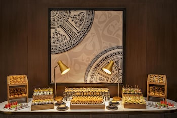 doubletree by hilton madinah gate