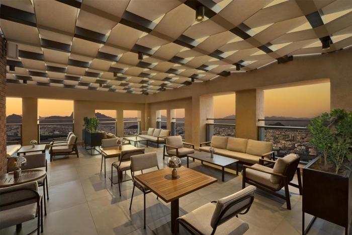 doubletree by hilton madinah gate