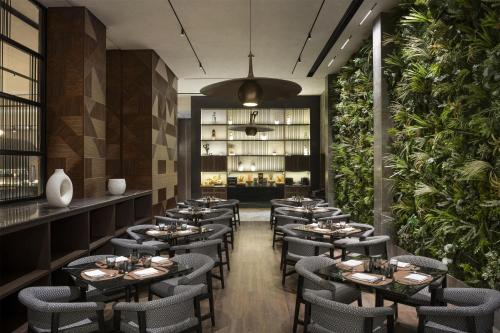 doubletree by hilton madinah gate