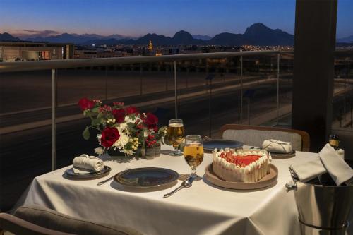 doubletree by hilton madinah gate