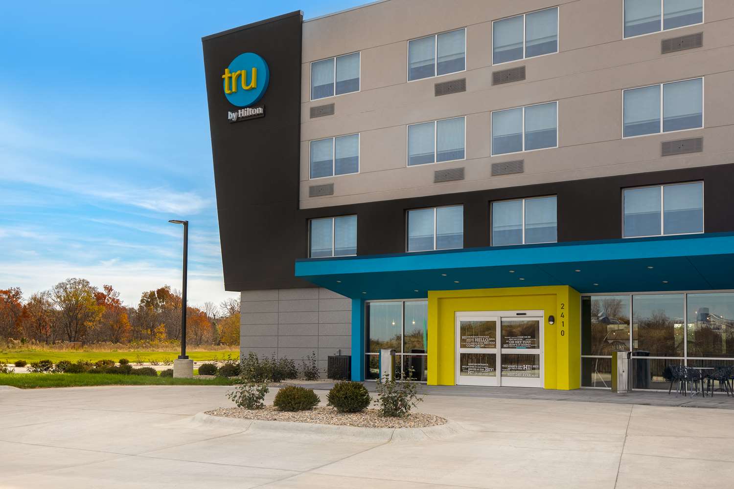 tru by hilton anderson