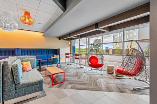 tru by hilton kansas city airport