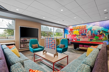 Tru By Hilton Kansas City Airport,,3 star